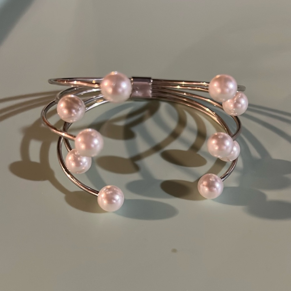 Vintage Pearl Wrist Cuff